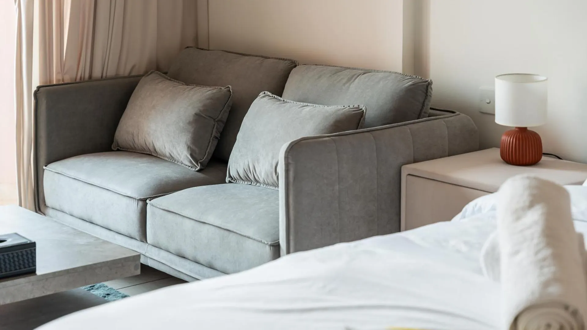 Urban Designer Apt - Family Friendly Dubai Apartment